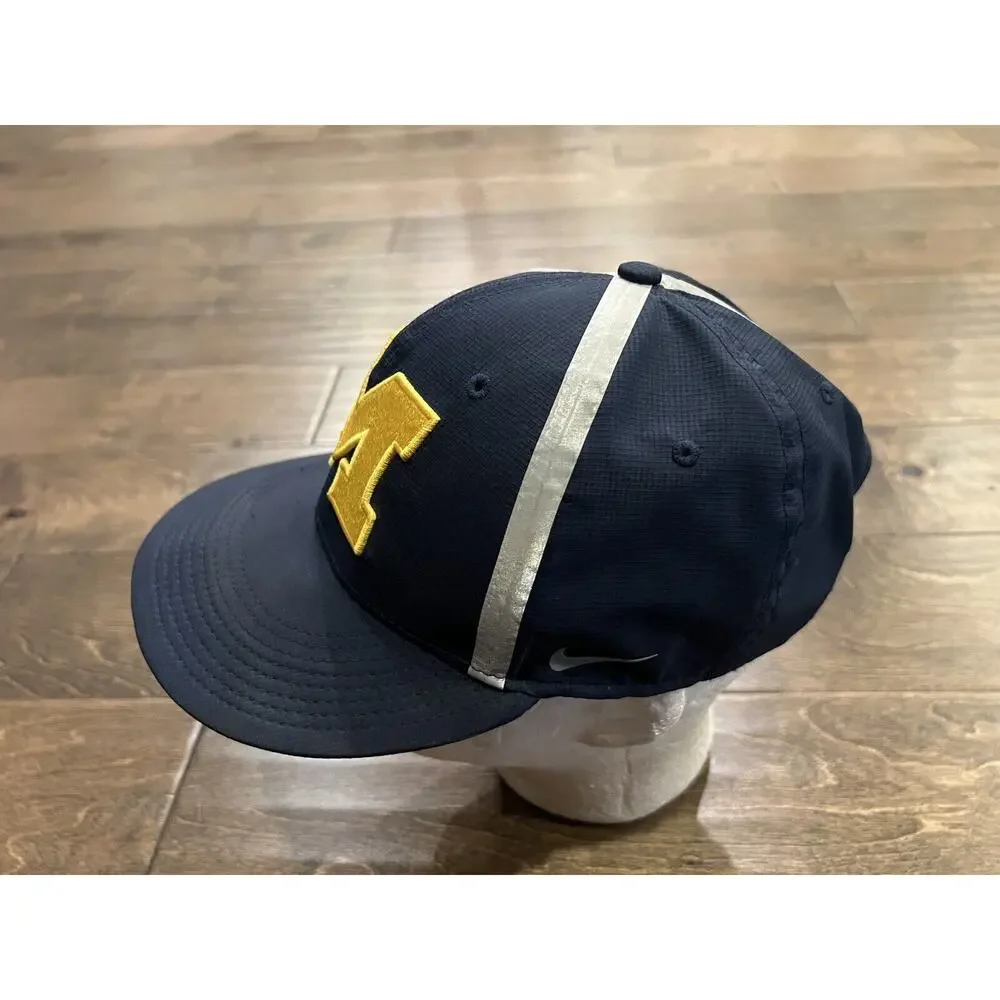 Nike True Mens Navy Michigan Wolverines Reflective Adjustable Snapback Hat Cap